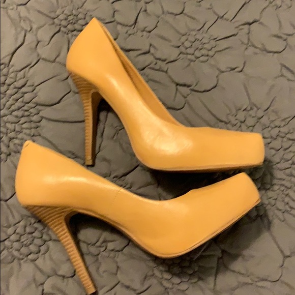 Diego di Lucca Leather Natural High Heels - Picture 4 of 8